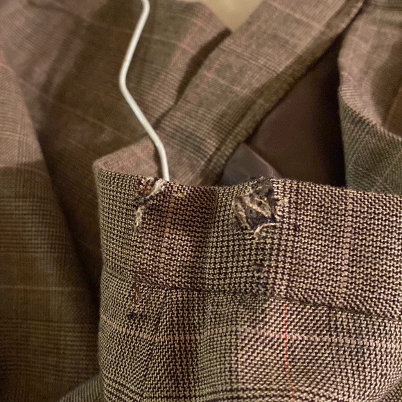 2piece pant suit like a grey tweed lined big buttons wide collar - Picture 8 of 8